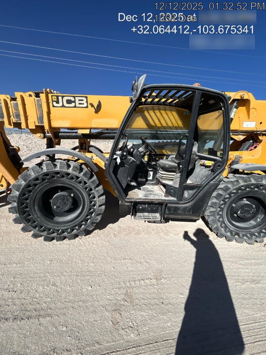 2019 JCB 510-56 Open ROPS, 74 HP, Solid Tires, Worklights, Beacon, Aux Hydraulics, Lifting Eye w/60" Carriage/60" Forks