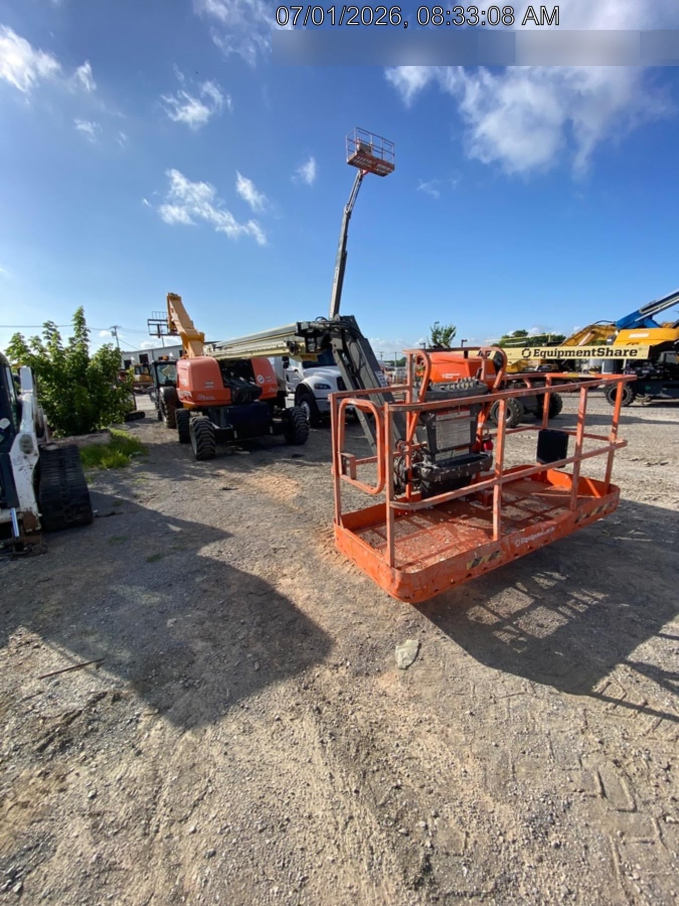 2023 JLG 660SJ