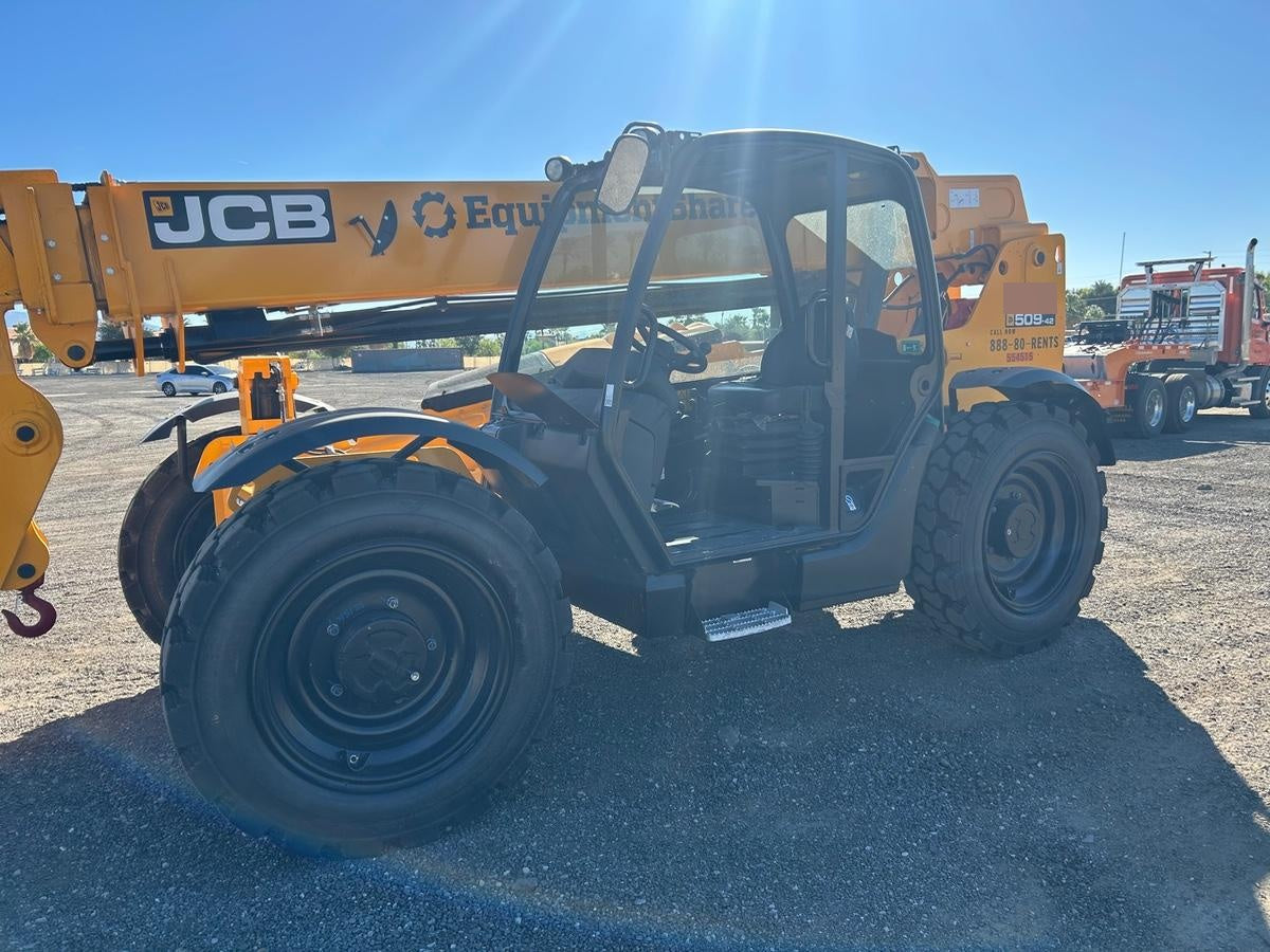 2025 JCB 509-42