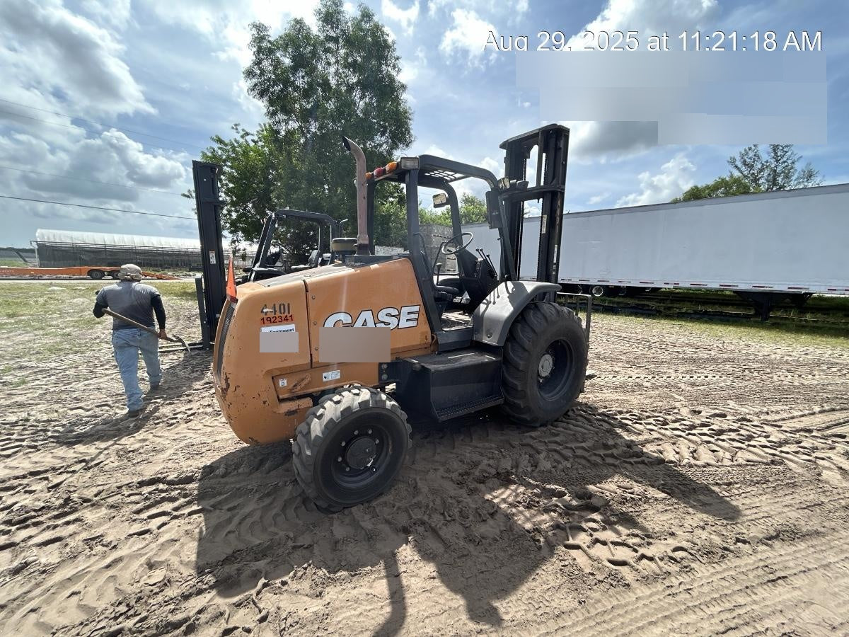 2017 CASE 586H