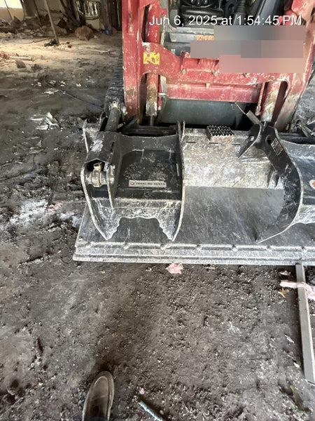 2022 TAKEUCHI TL12R2-CR