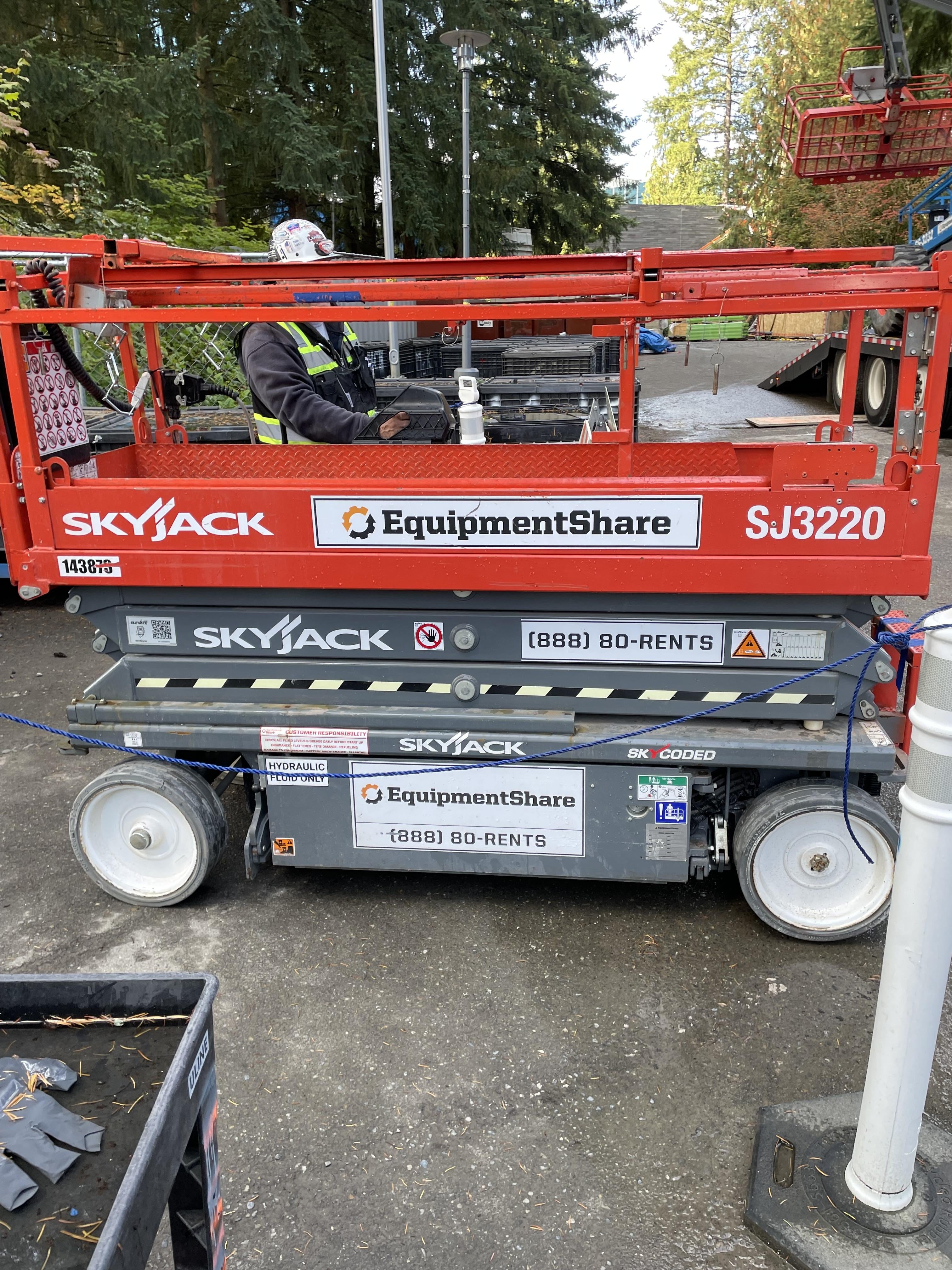 2021 SKYJACK SJIII-3220