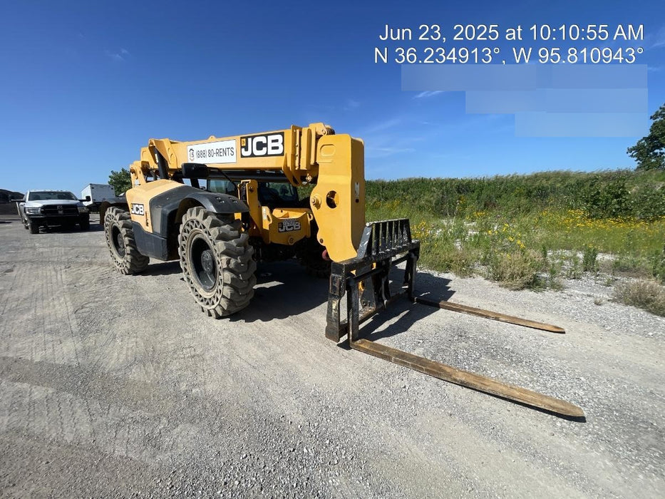 2018 JCB 509-42 74 HP w/CAB/HVAC, Beacon, Aux Hydraulics, Worklights, Solid Tires