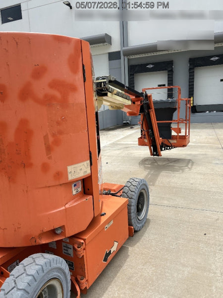 2019 JLG E300AJP