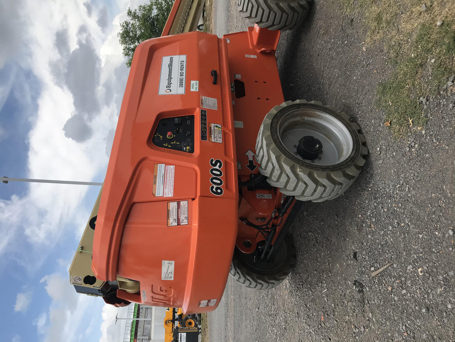 2019 JLG 600S 4WD