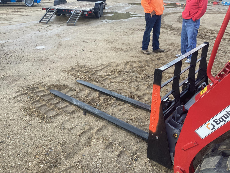 2022 ARROW MATERIAL HANDLING 60" Pallet Forks - Arrow