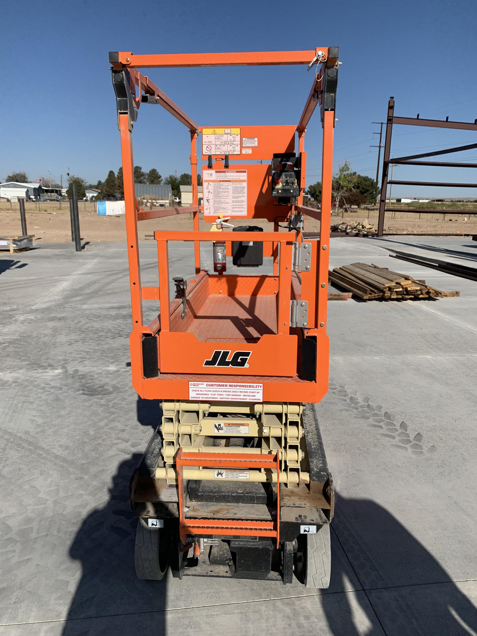 2021 JLG ES1932