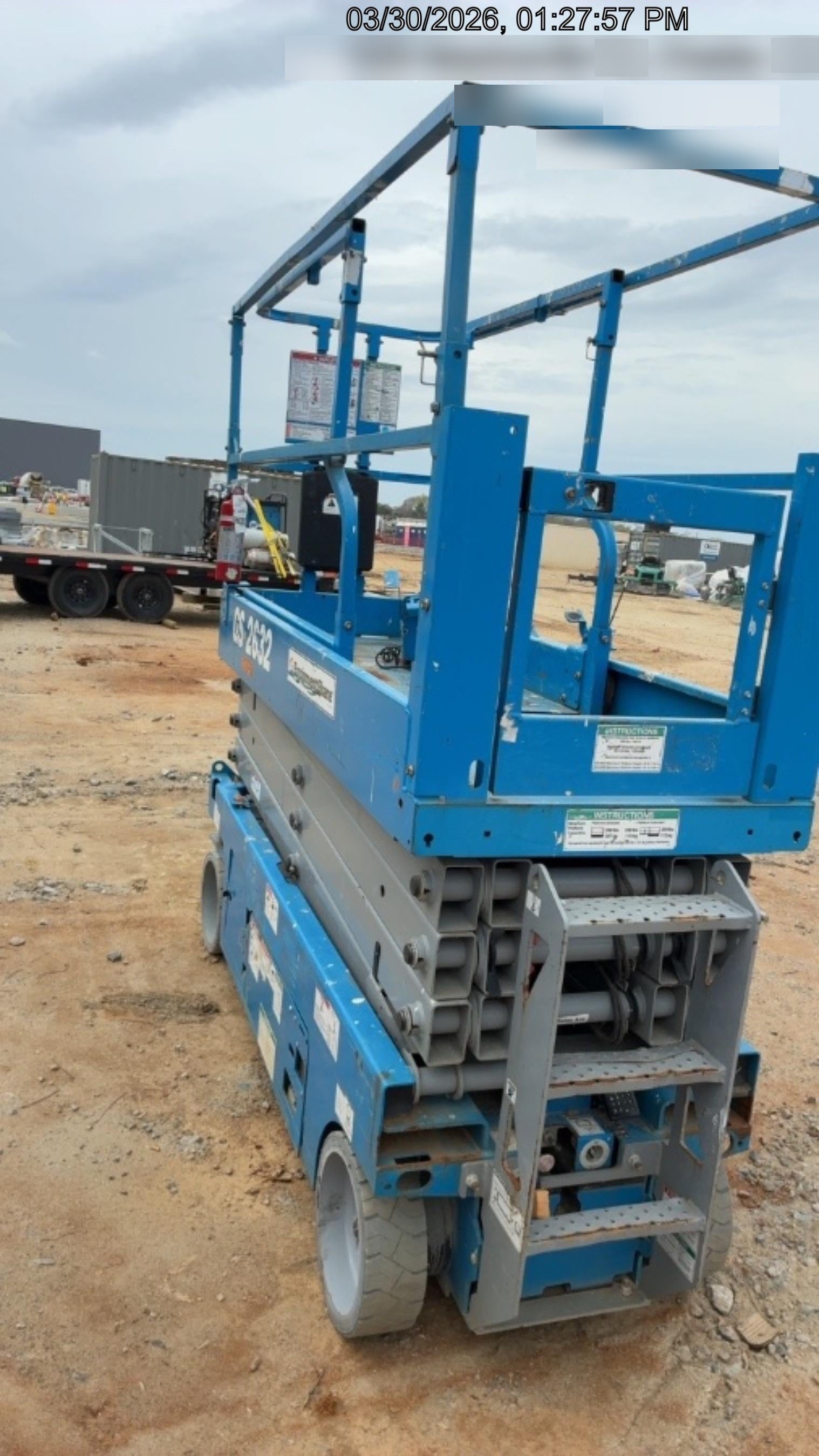 2019 Genie GS-2632 Folding rails with half height swing gate