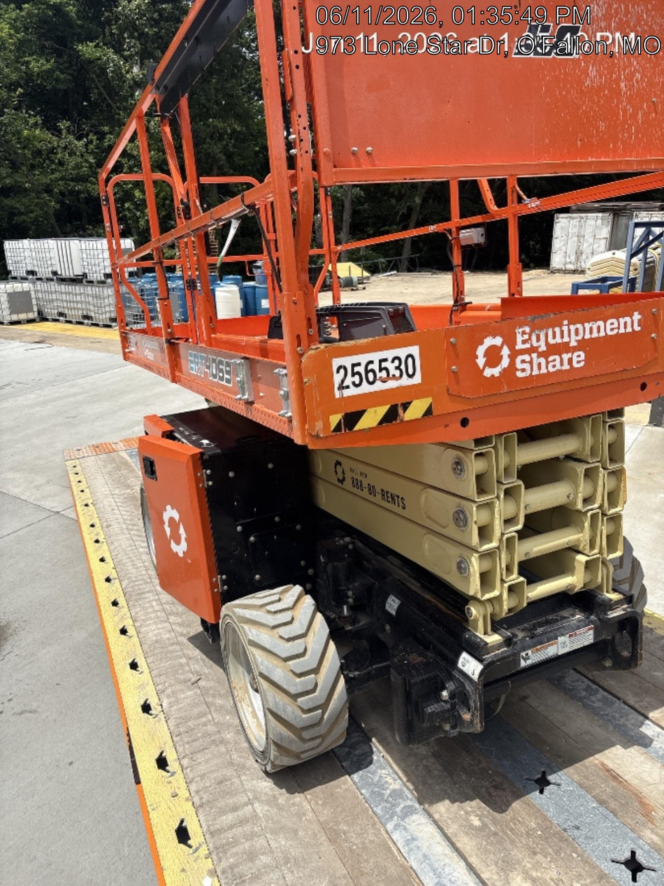 2022 JLG ERT4069