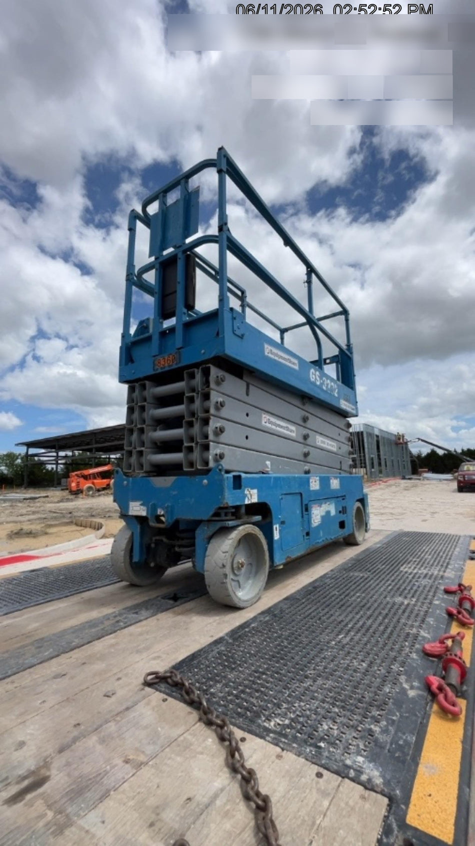 2018 Genie GS-3232 Genie GS3232 Lift w/Folding Rails and Swing Gate