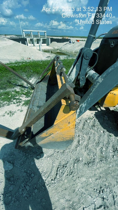 2014 WERK-BRAU 42" Forks - Backhoe