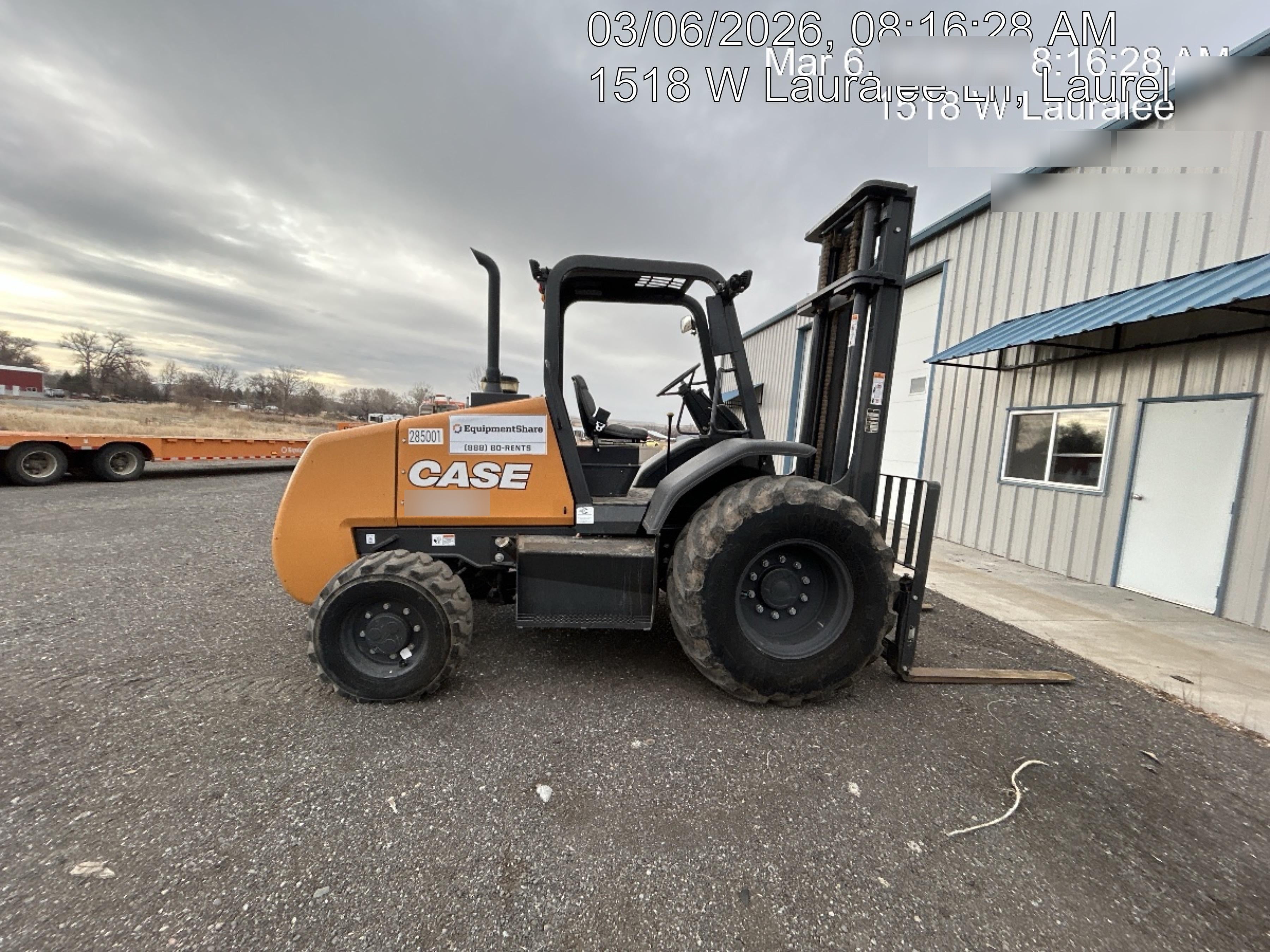 2023 CASE 588H