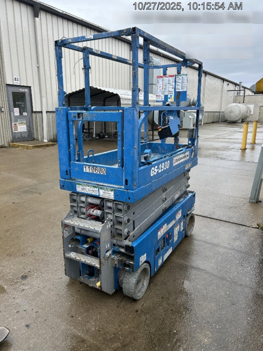 2020 Genie GS-1930 Solid Non Marking Tires, Beacon, Folding rails with half height swing gate