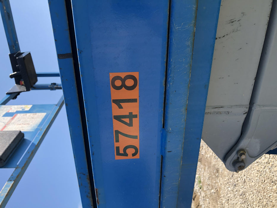 2012 GENIE GS-4390 RT