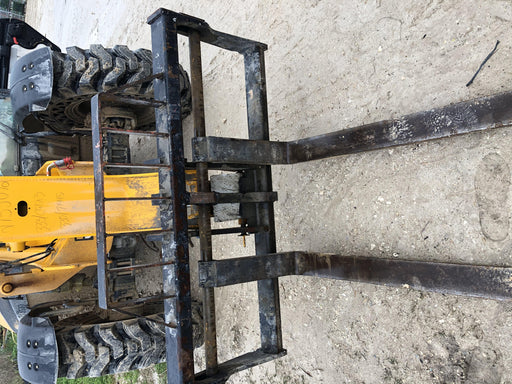 2018 JCB 509-42 74 HP w/CAB/HVAC, Beacon, Aux Hydraulics, Worklights, Solid Tires