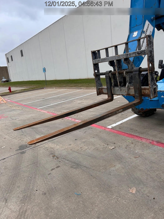 2018 Genie GTH-1056 Genie GTH-1056 w/ROPS, Work Lights, Solid Tires, RH Cab Mesh, Beacon, 60" Carriage and Forks