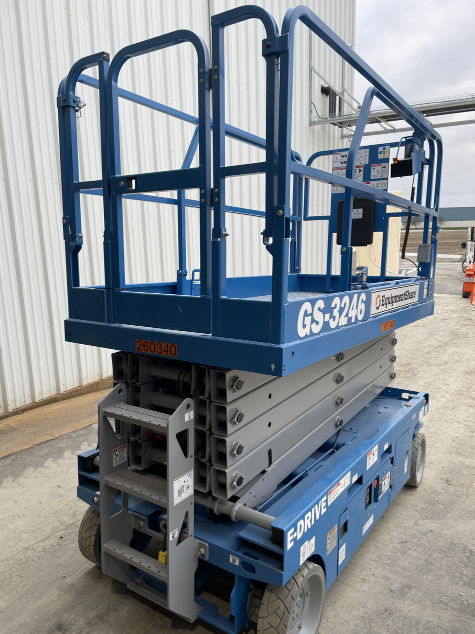 2022 GENIE GS-3246