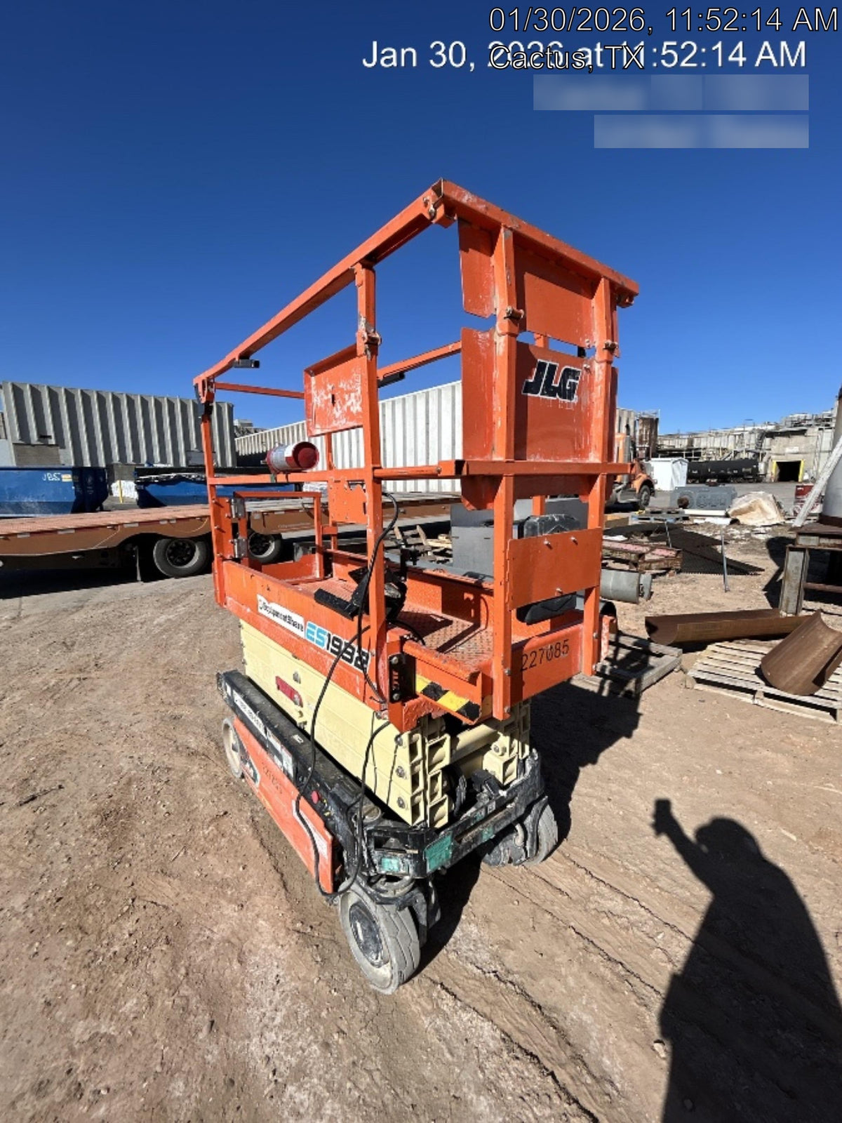 2022 JLG ES1932