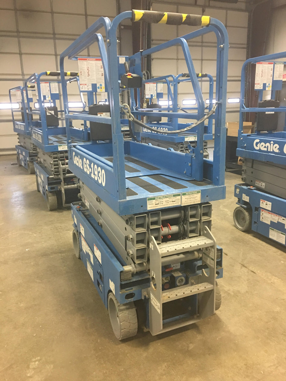 2018 Genie GS-1930 Genie GS-1930 w/Fixed Rail, Chain Entry