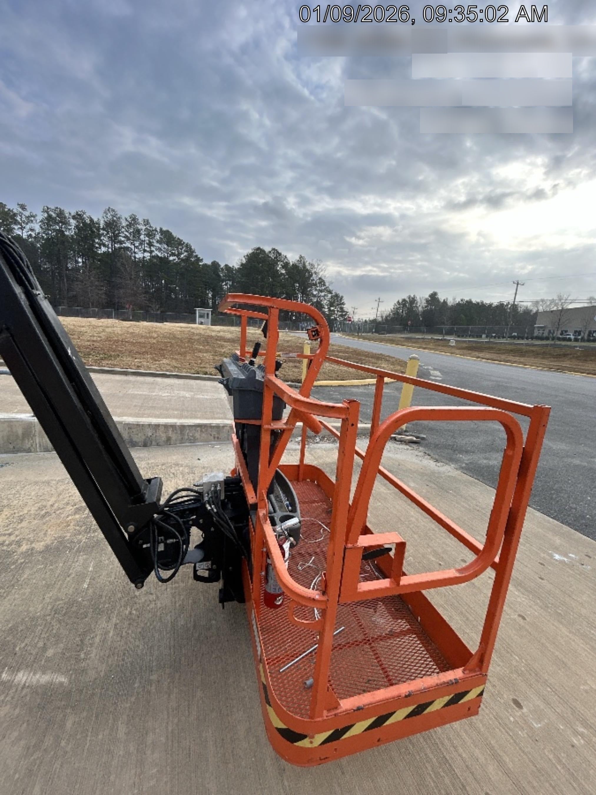 2023 JLG EC600SJ