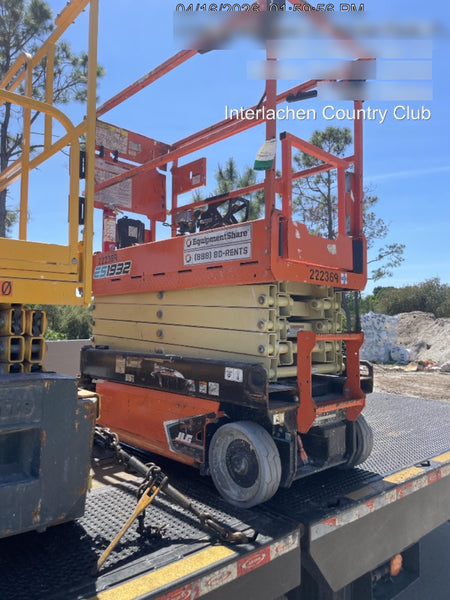 2022 JLG ES1932