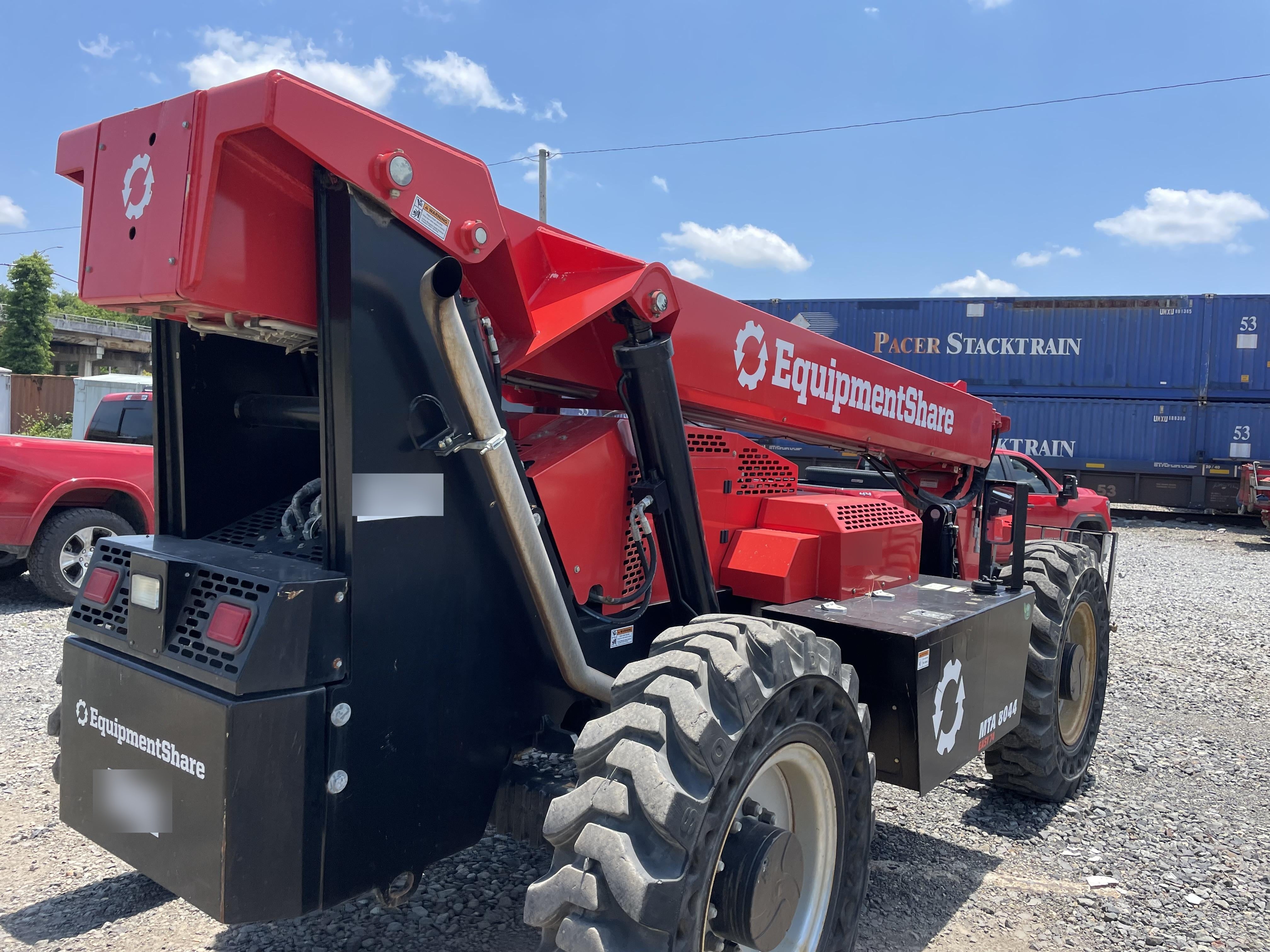 2019 MANITOU MTA8044