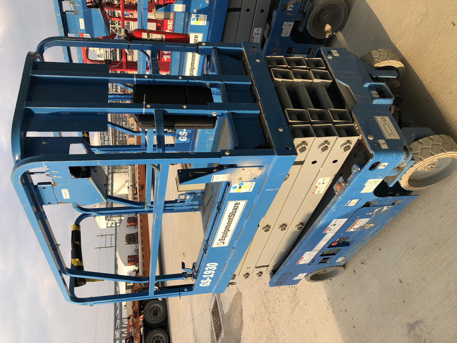 2019 Genie GS-1930 Fixed Rails with Chain Entry