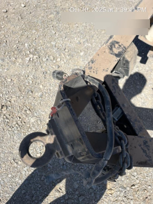 2021 Vac-Tron LP573XDT 500 Gallon Debris Tank w/ Hydraulic Tilt, two (2) 100 Gallon Water Tanks, Low Profile Torsion Axles (12,000 GVWR)