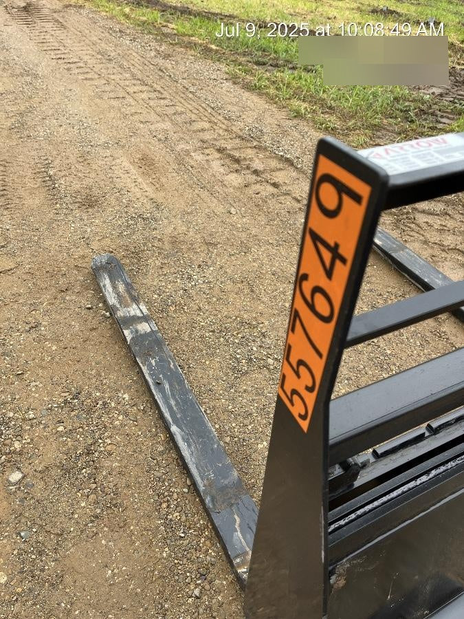 2025 ARROW MATERIAL HANDLING 24" Pallet Fork Frame