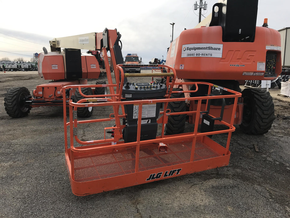 2019 JLG 800AJ