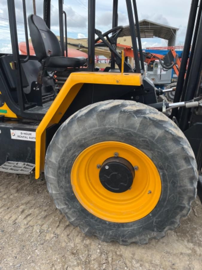 2021 JCB 930-4