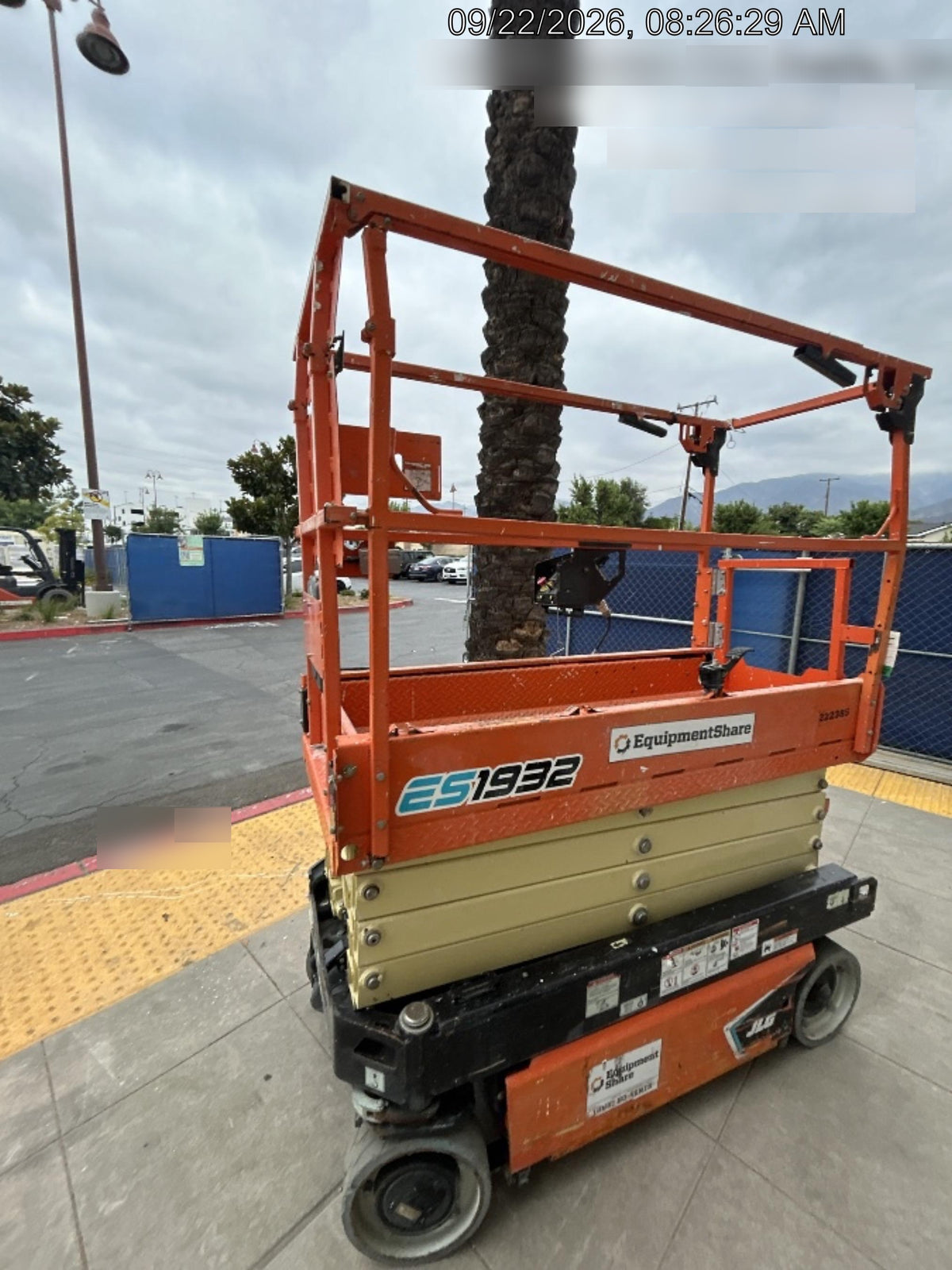 2022 JLG ES1932