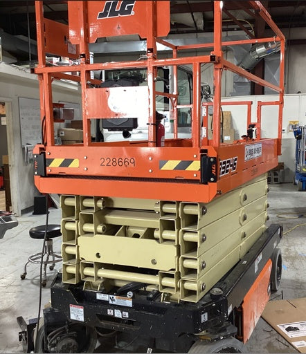 2022 JLG R3246
