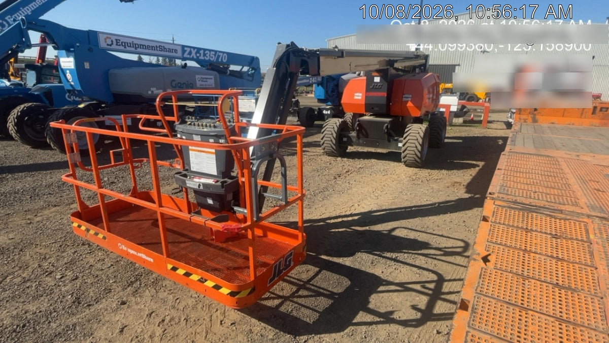 2025 JLG 800AJ