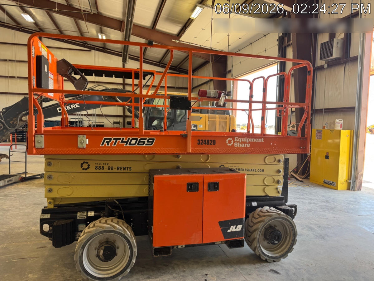 2023 JLG RT4069