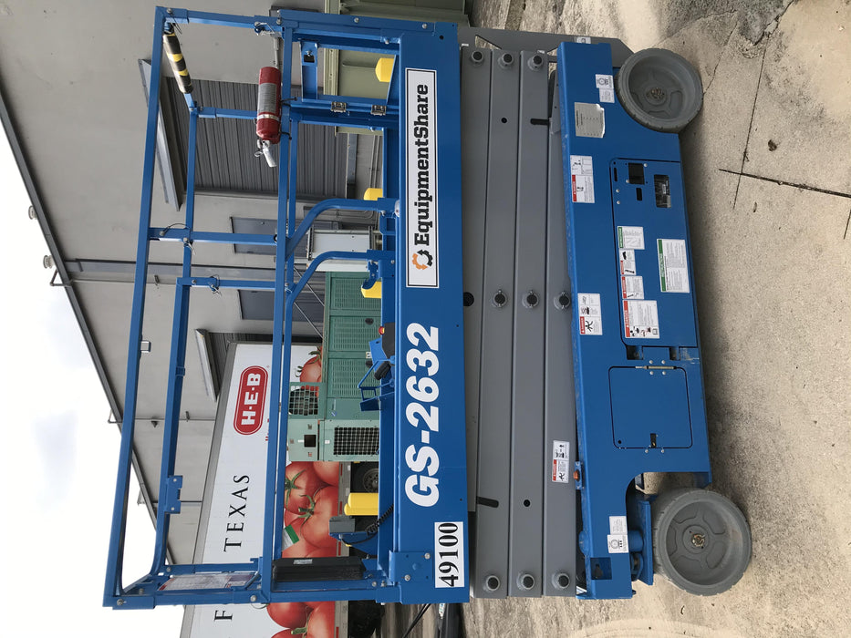 2019 Genie GS-2632 Folding rails with half height swing gate