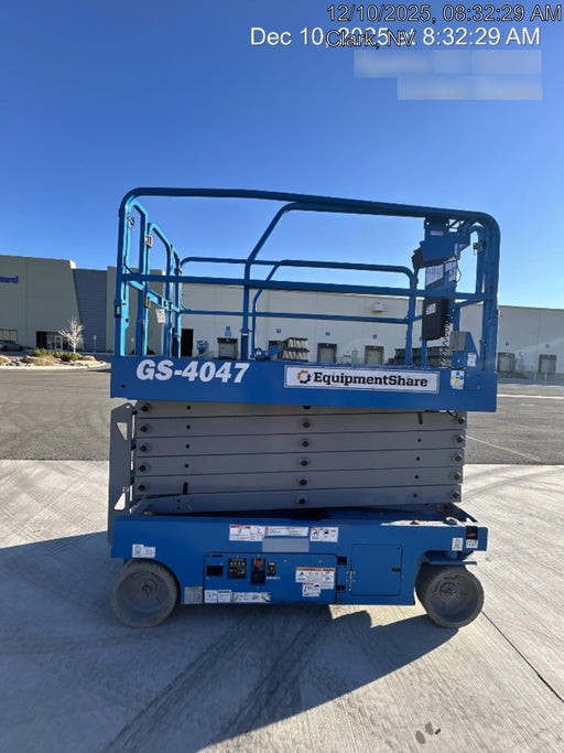 2020 Genie GS-4047 Standard, Folding full height swing gate, 800W Inverter