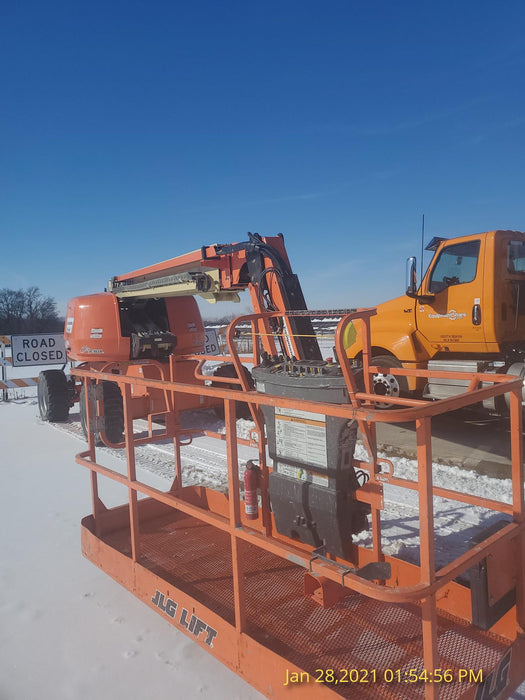 2019 JLG 660SJ