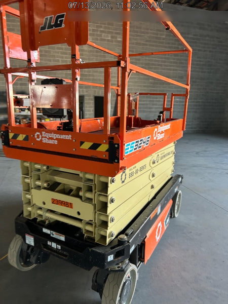 2022 JLG ES3246