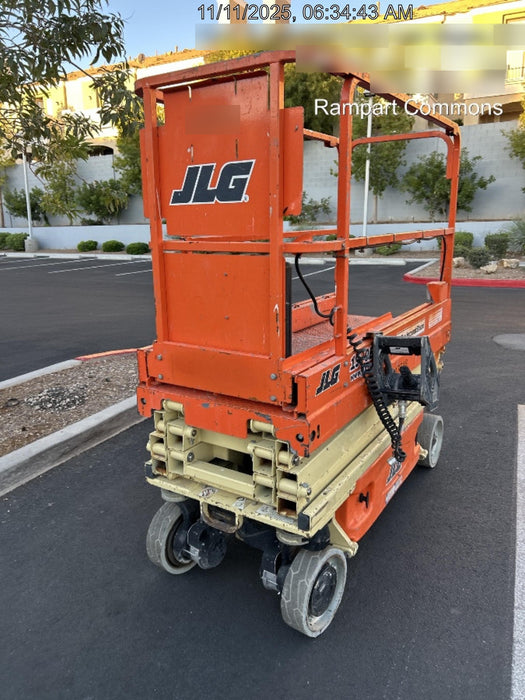 2016 JLG 1930ES Standard Options