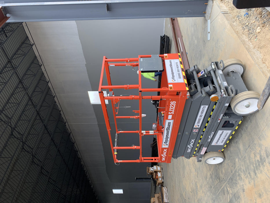 2020 Skyjack SJIII-3226 Solid NM Tires, Half height spring hinged entry gate, Dual Beacons