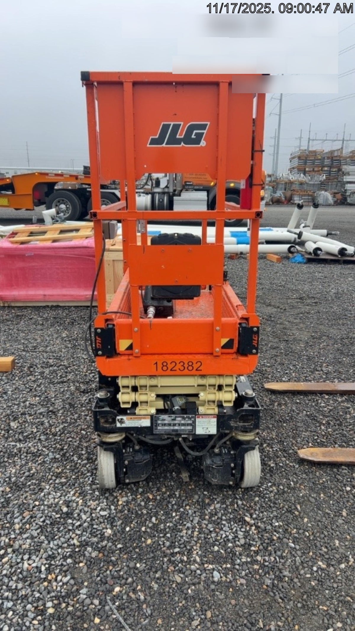 2021 JLG ES1330L