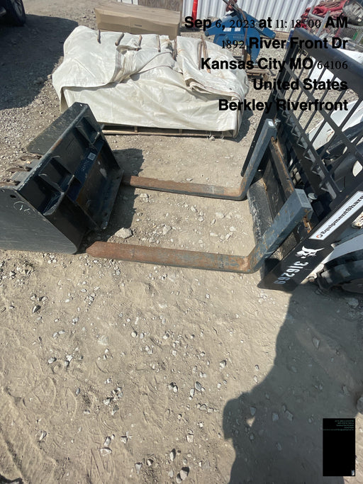 2023 BOBCAT 36" Mini Skid Steer Fork Carriage - Bobcat