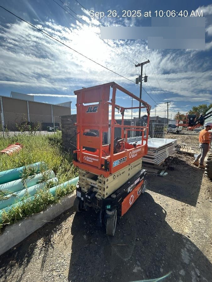 2022 JLG ES1932