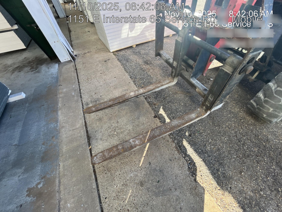 2020 Manitou MTA5519 Canopy, Solid Tires, Work Lights, Beacon, Aux Hydraulics, Back up Alarm, Mirrors, ES Keypad