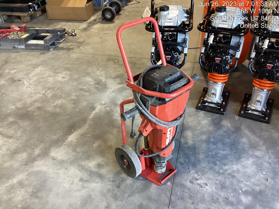 2023 HILTI TE 3000-AVR
