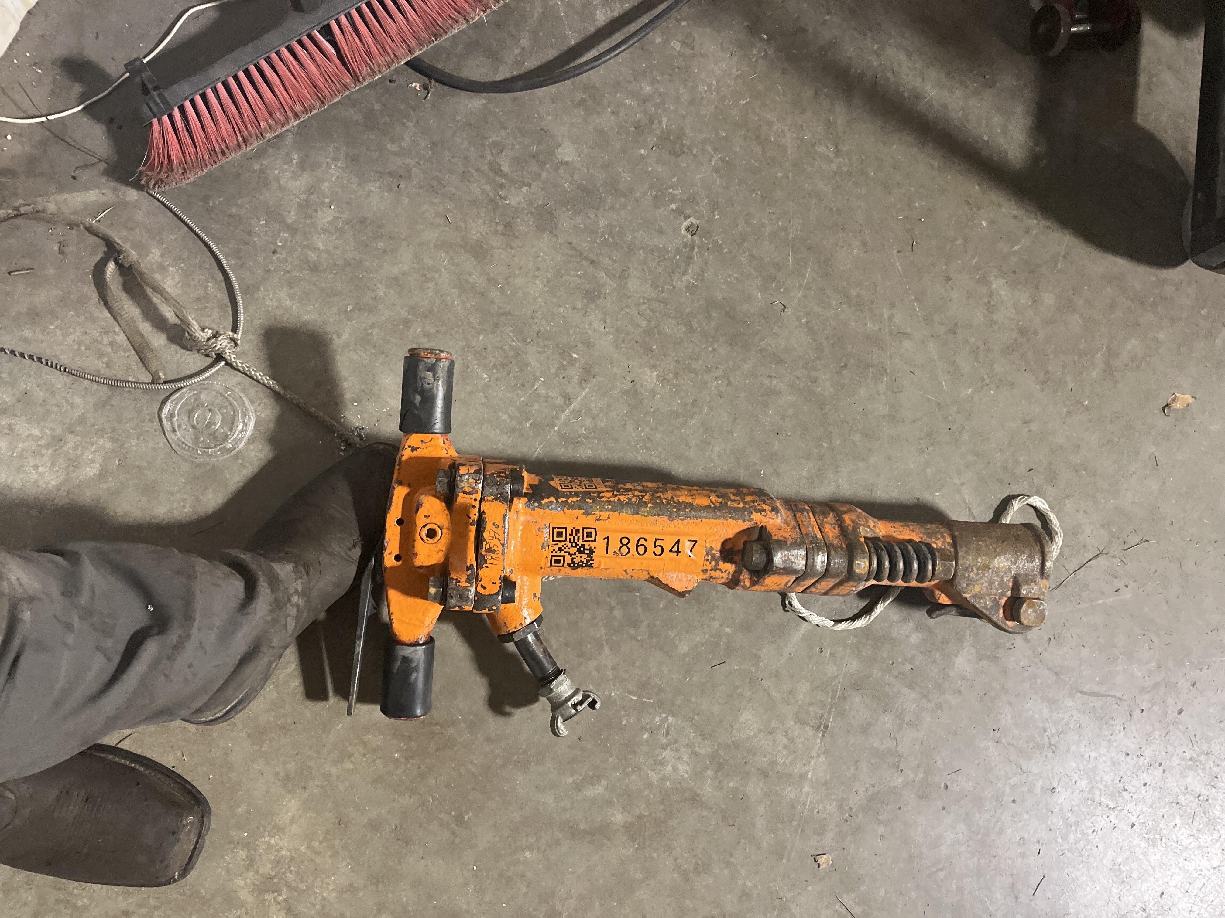 2021 MICHIGAN PNEUMATIC MP-TPB90-118