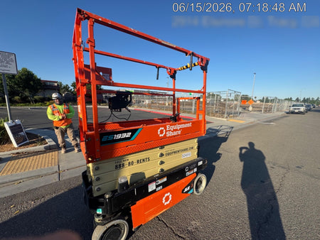 2025 JLG ES1932