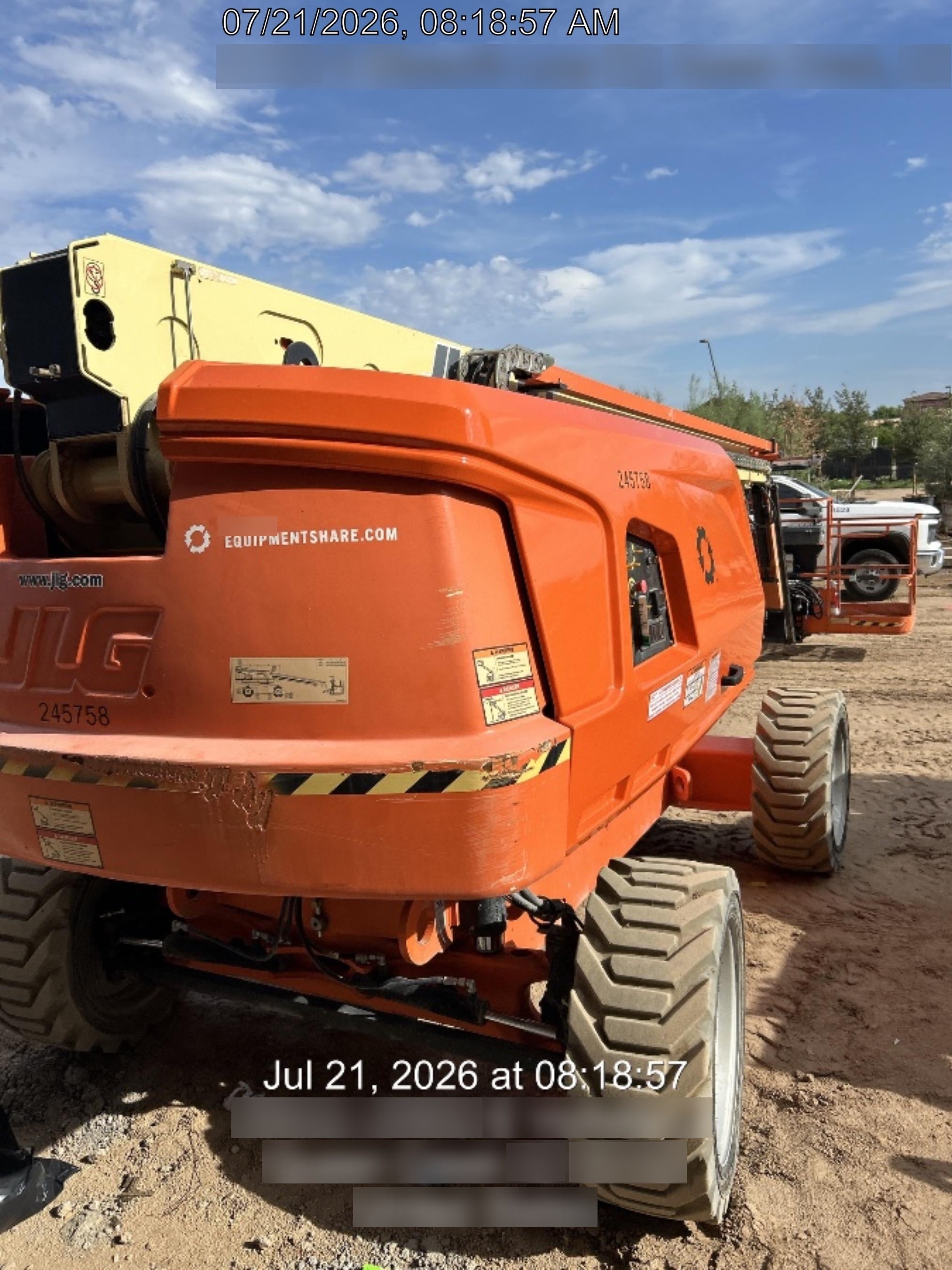 2022 JLG 660SJ