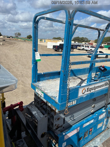 2017 Genie GS-1930 Genie GS-1930 Lift w/Fixed Rail and Chain Entry